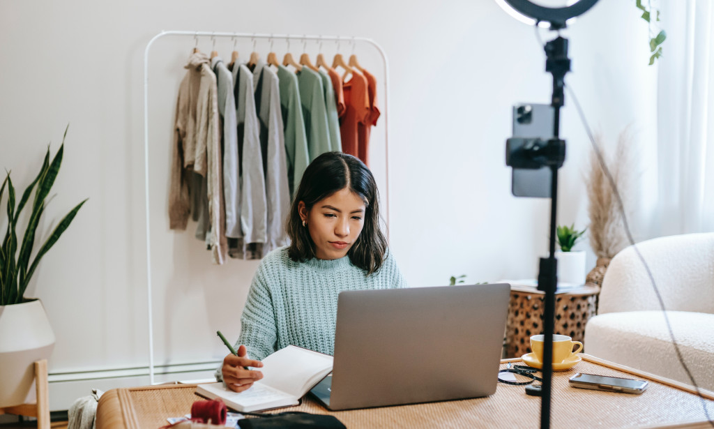 11 Reasons Why You Should Start a Blog Today