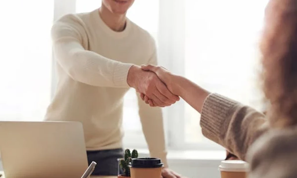 8 Upwork Alternatives: Where Freelancers Can Find Jobs Fast