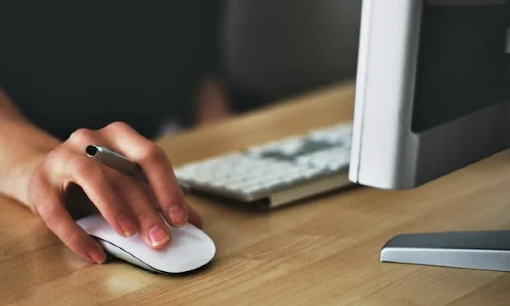 10 Lucrative Jobs to Pursue Without a College Degree